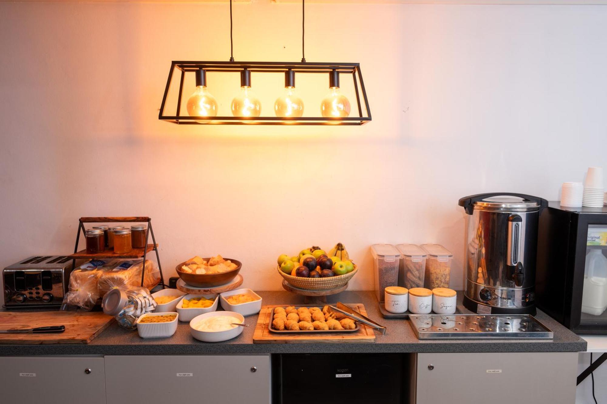 Urban Nomad Potts Point - 18 To 39 Only Hostel Sydney Bagian luar foto